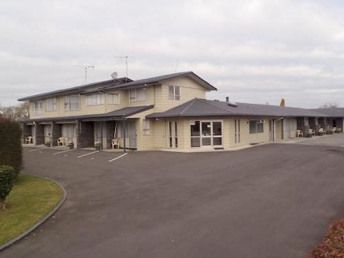 Cambrian Lodge Motel Cambridge Exterior photo